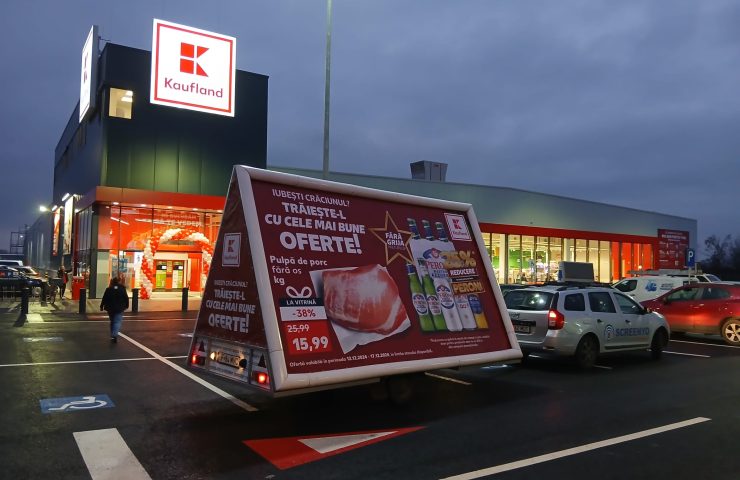 SCREENYO publicitatea outdoor cu vizualuri schimbate săptamânal sau zilnic
