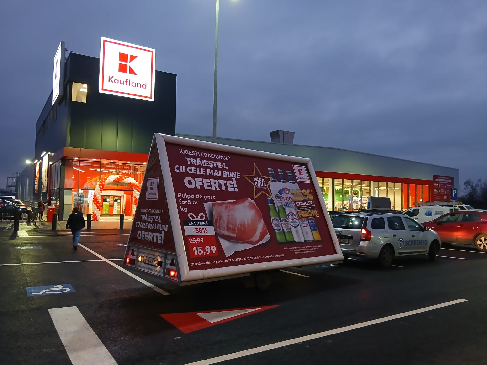 SCREENYO publicitatea outdoor cu vizualuri schimbate săptamânal sau zilnic